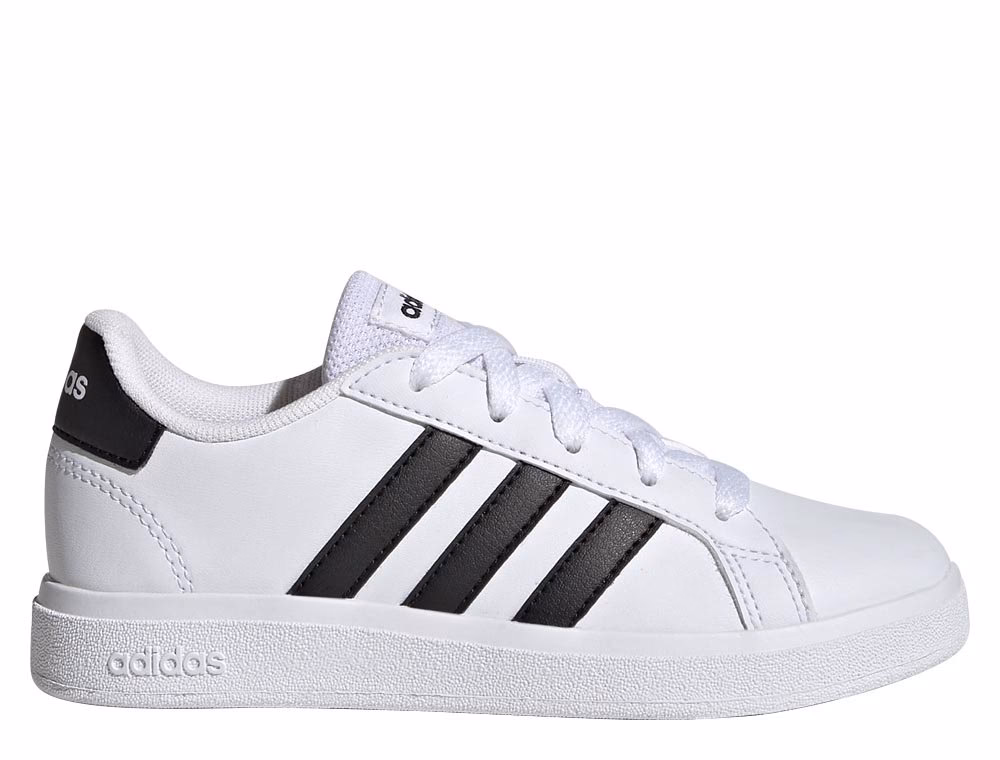 Jakie buty pasują do białych adidasów?