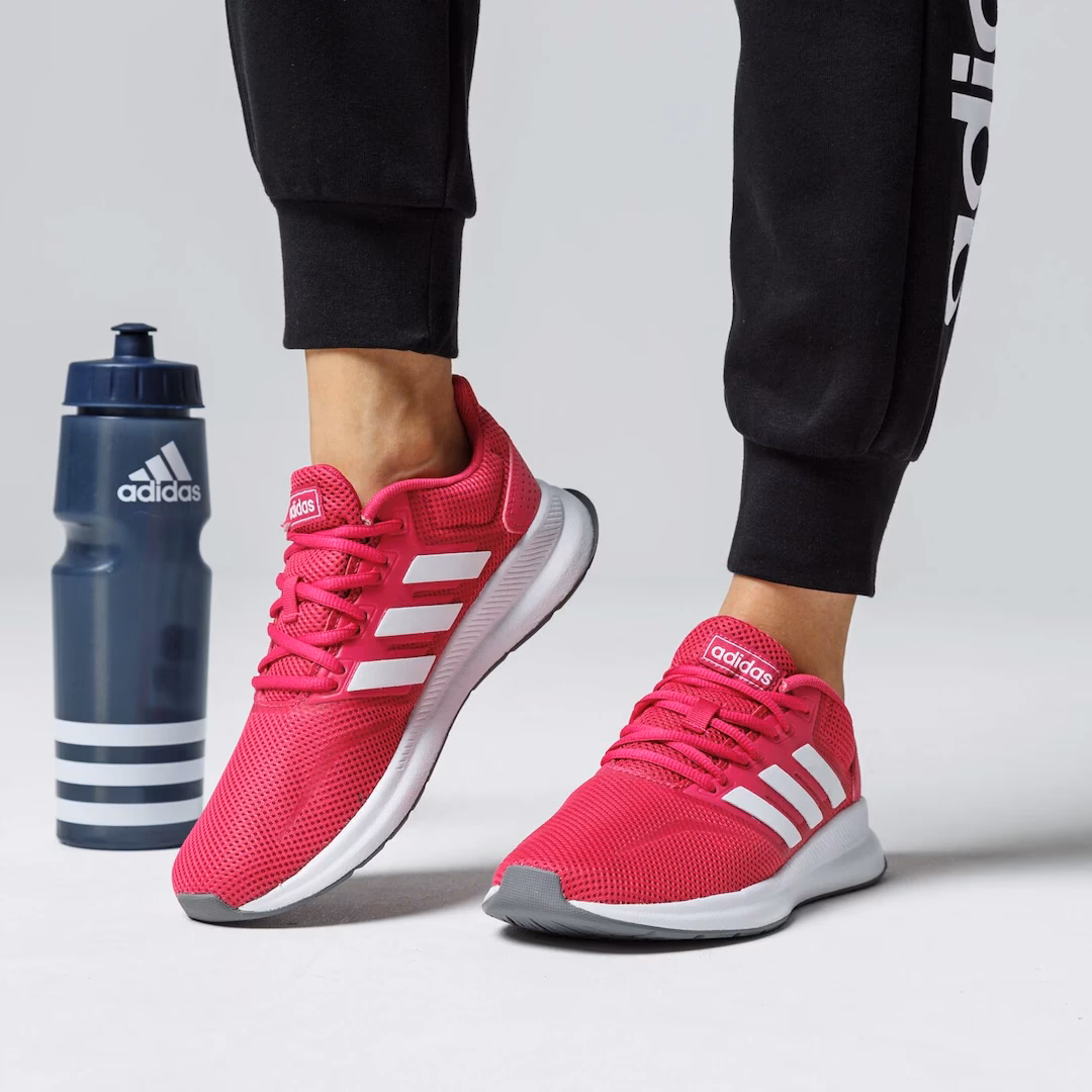 Jakie są najnowsze trendy w różowych butach Adidas dla kobiet?