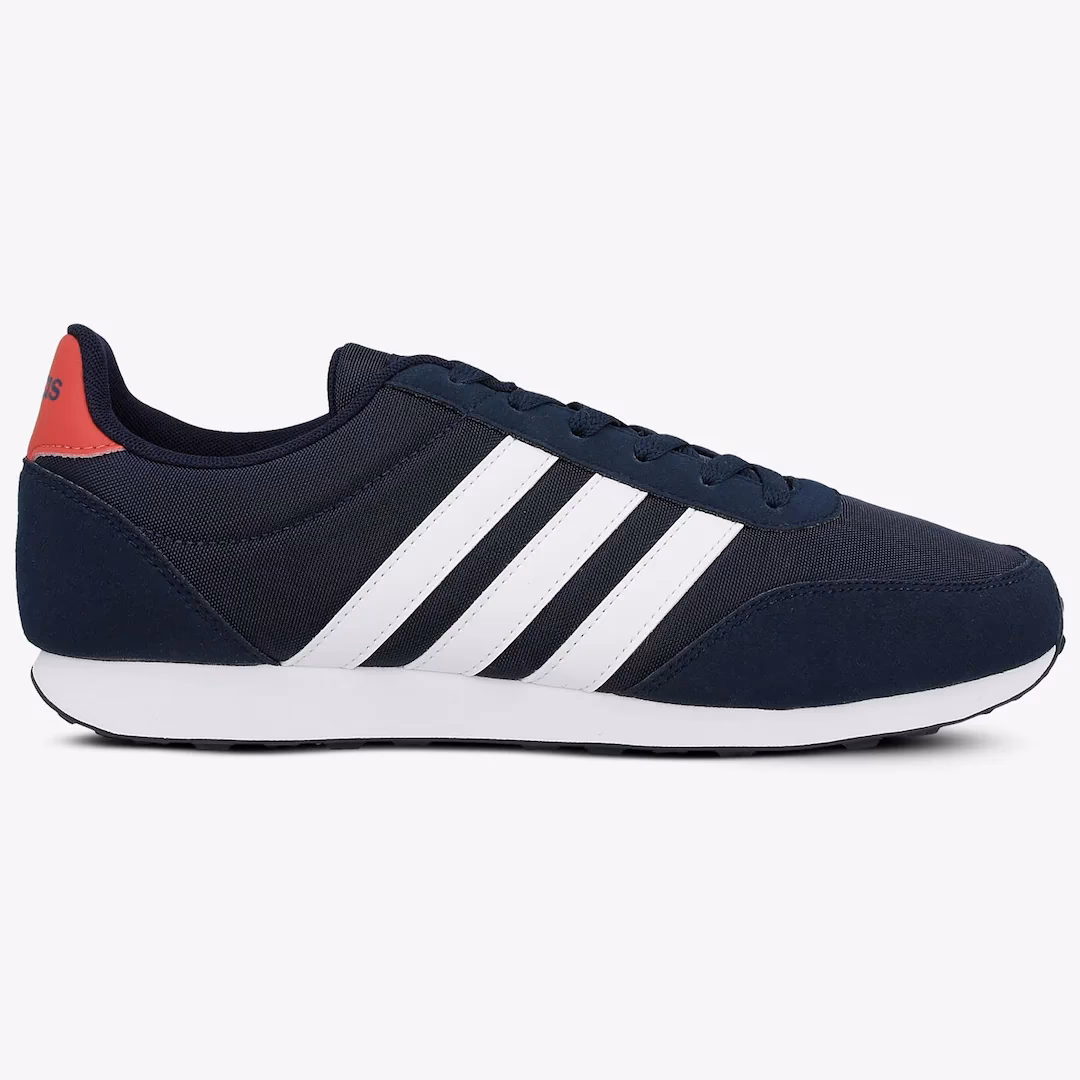 Z czego są wykonane buty Adidas V Racer 2.0 CG5706?