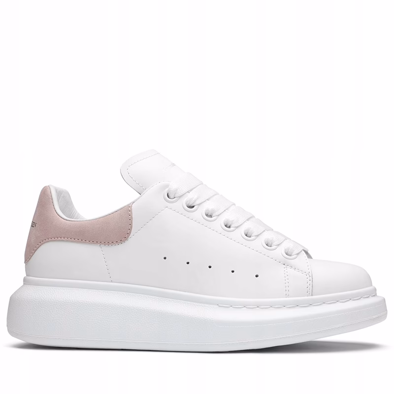 Alexander McQueen Oversized Sneakers – czy warto je kupić?