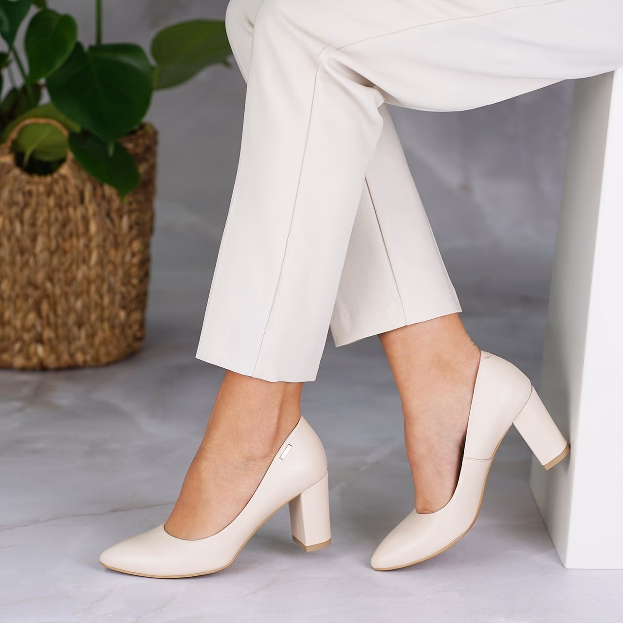 Na jaką okazję beżowe buty?