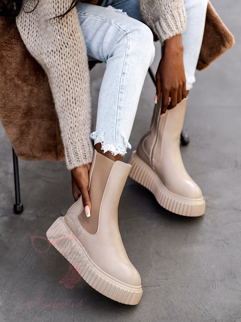 Jak dbać o beżowe buty na platformie?