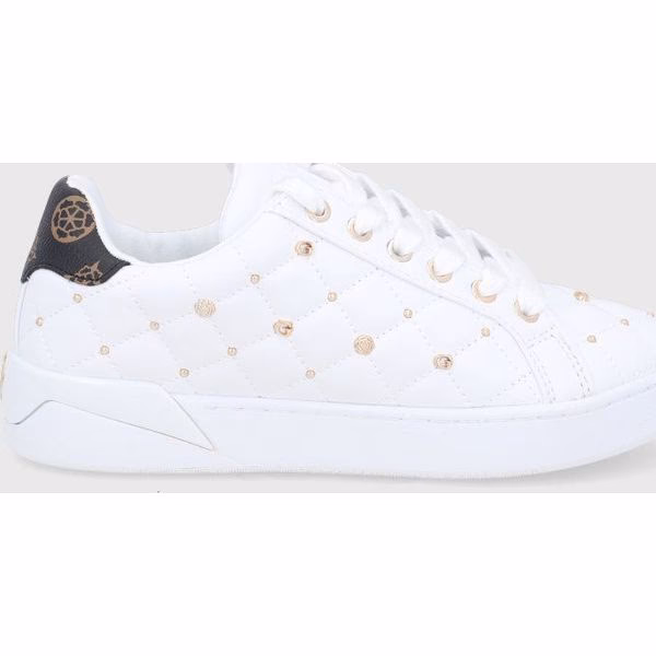 Jak wyczyścić białe buty Guess?