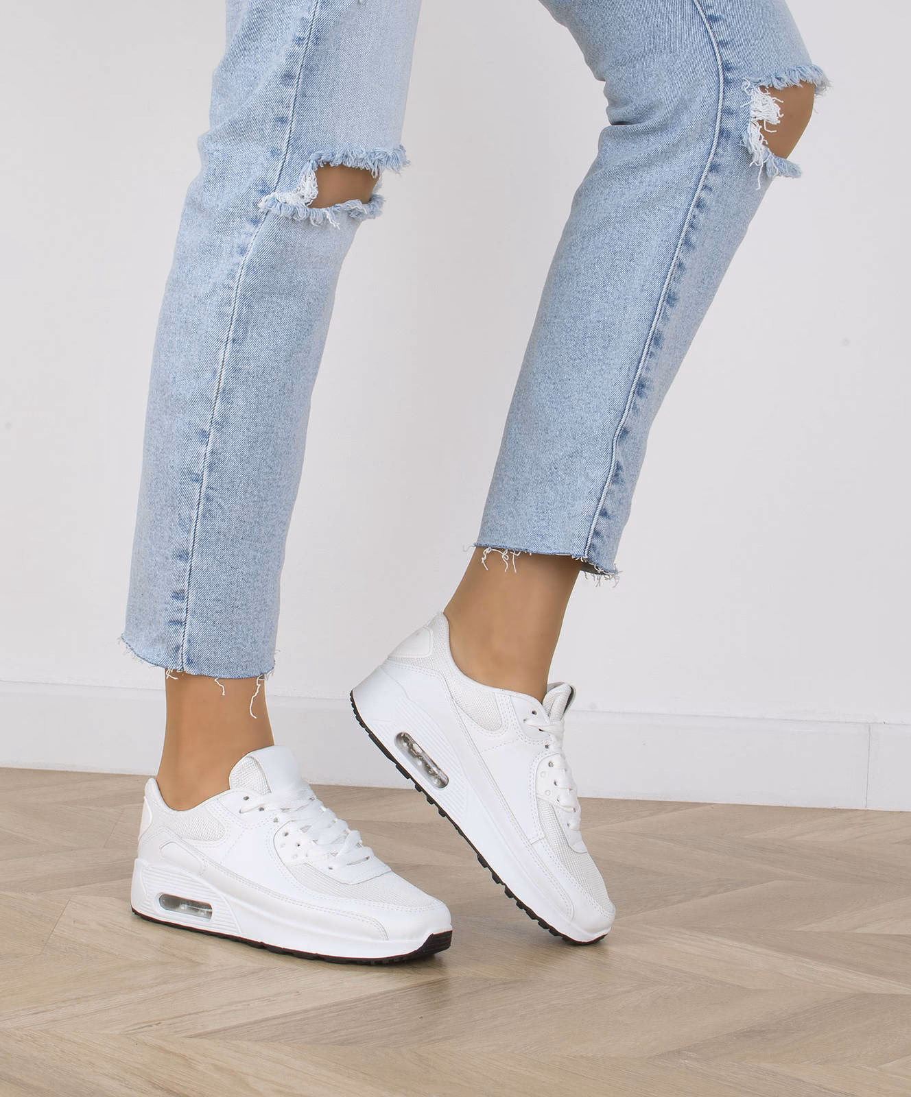 Jakie buty sportowe do sukienki?