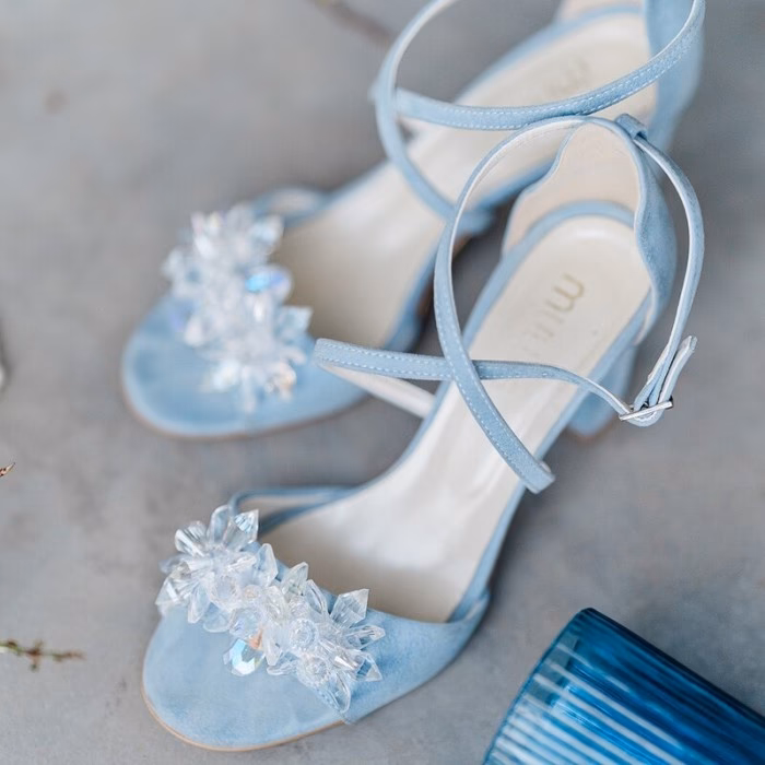 Do czego pasują niebieskie buty?