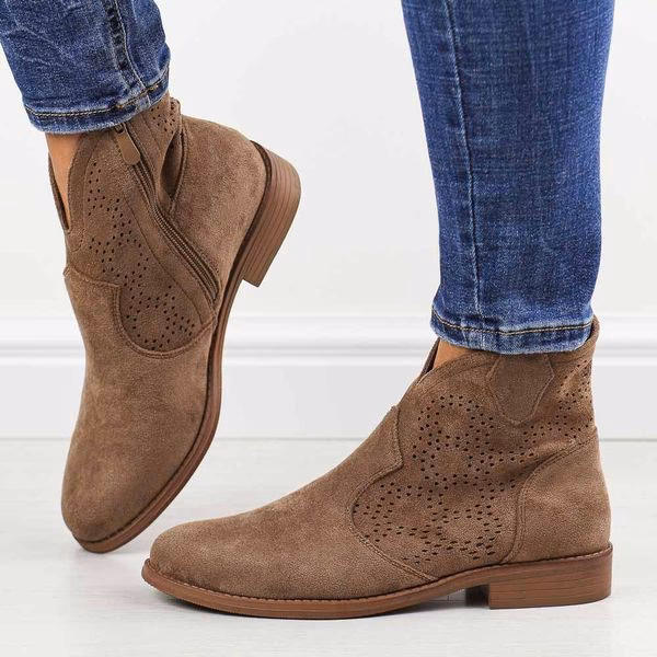 Jak czyścić brązowe skórzane buty?