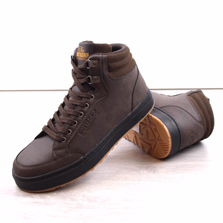 Jak nosić buty za kostkę męskie?