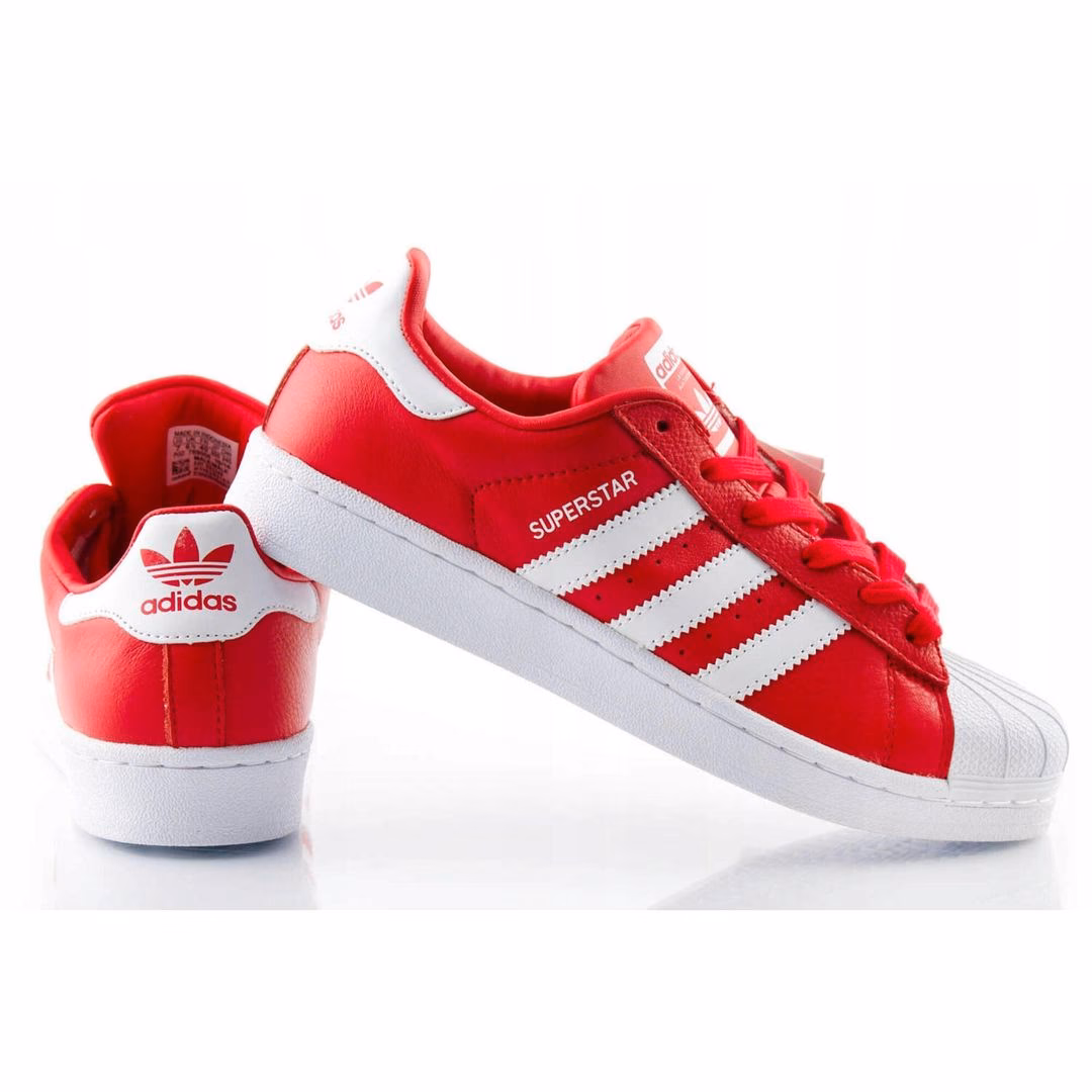 Jak nosić adidasy damskie?