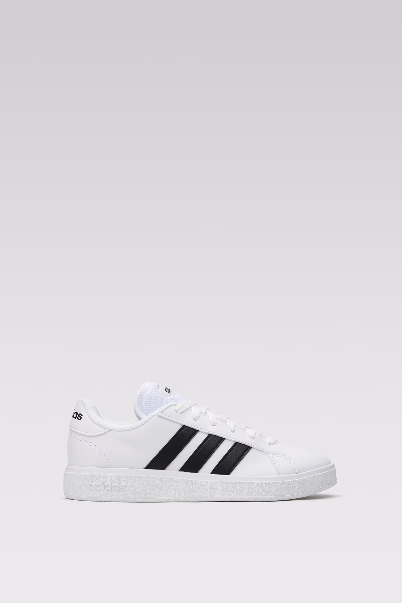 Jakie są popularne modele butów Adidas damskich?