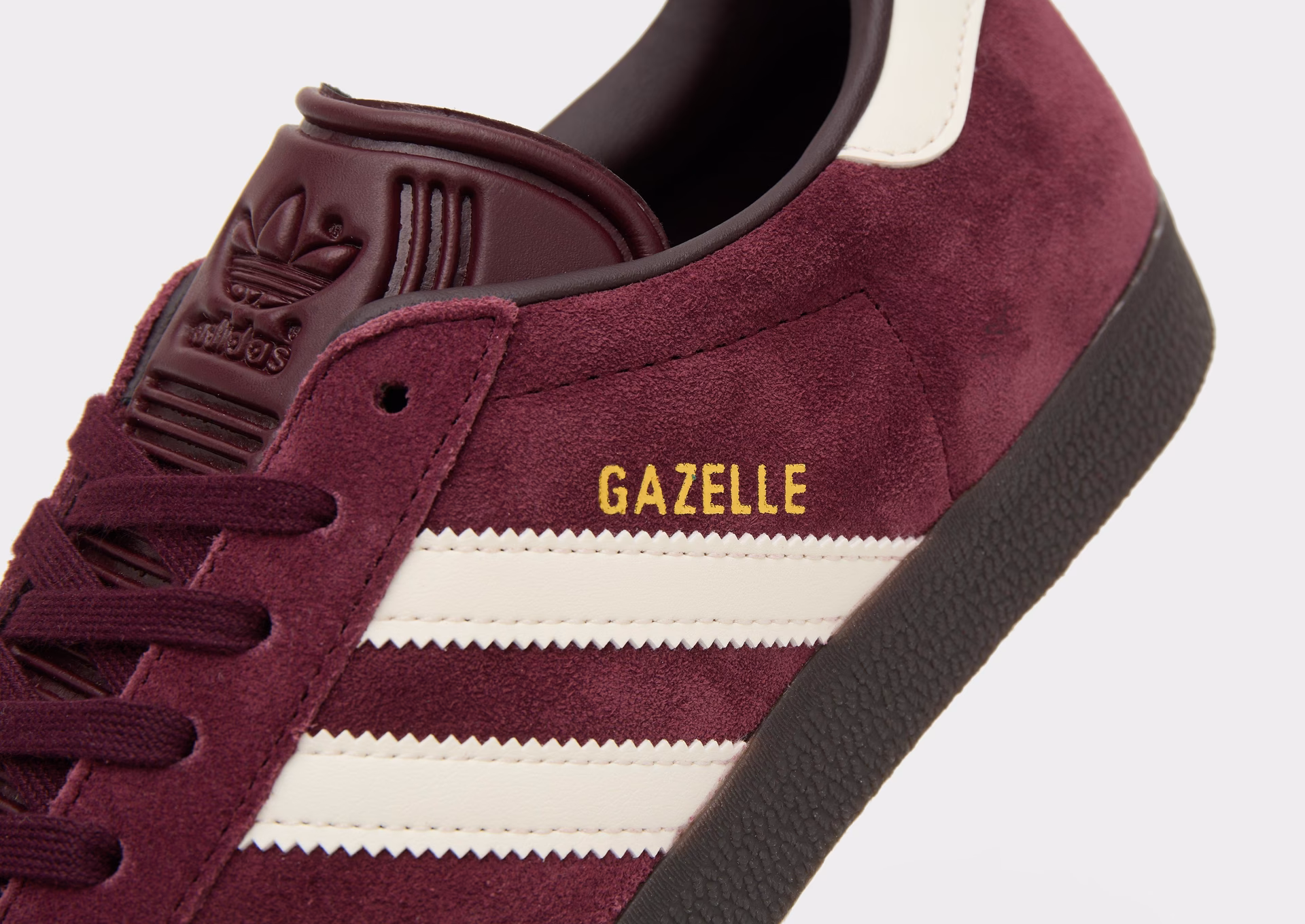 Jak czyścić buty Adidas Gazelle?