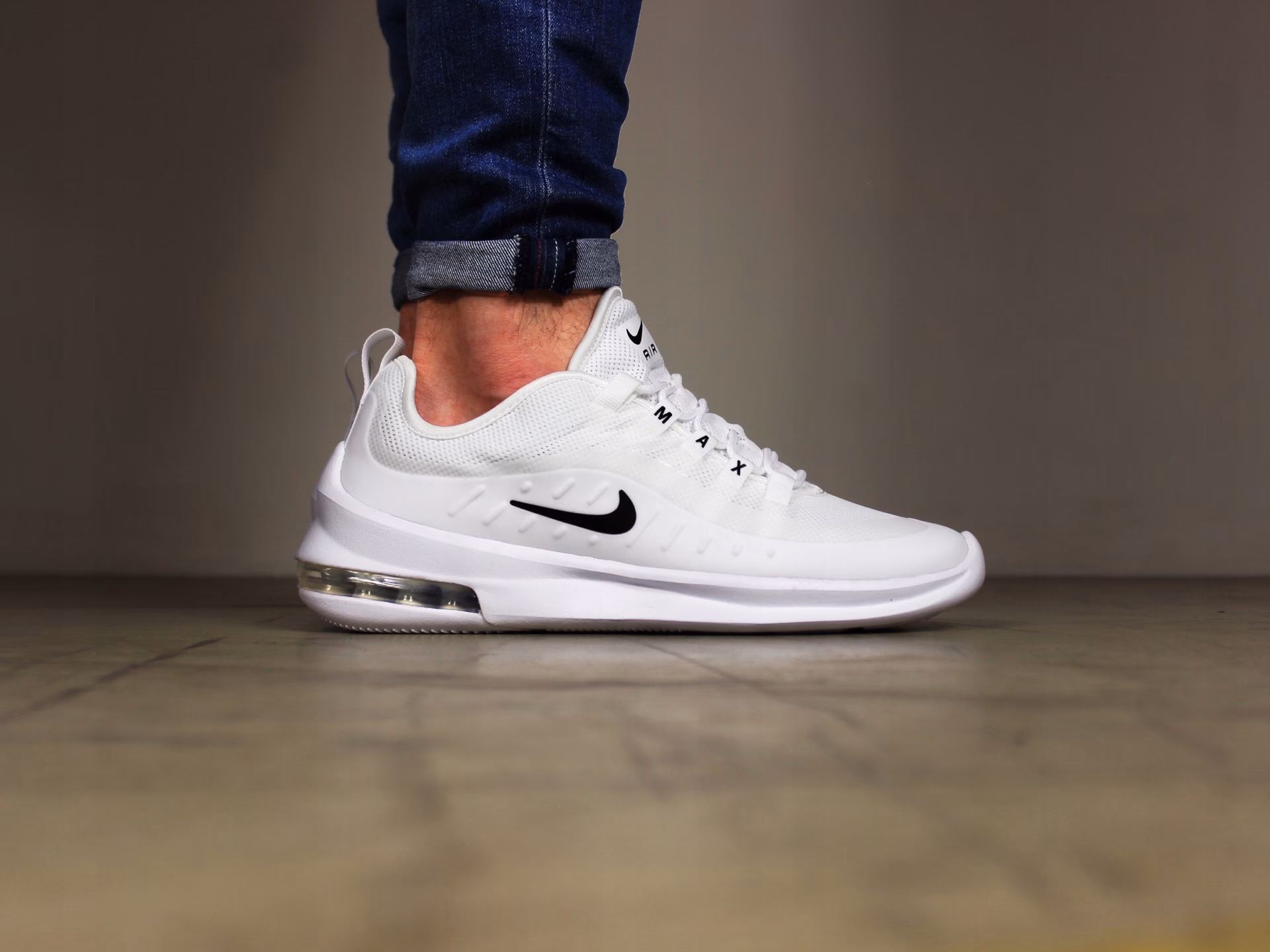 Jak czyścić białe Air Maxy?
