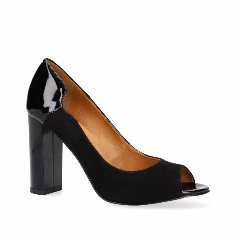 Jak nosić buty bez palców?