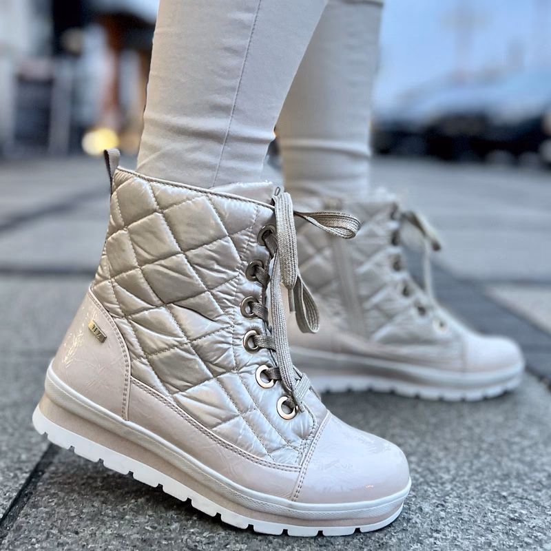 Z czego wykonane są buty Caprice?