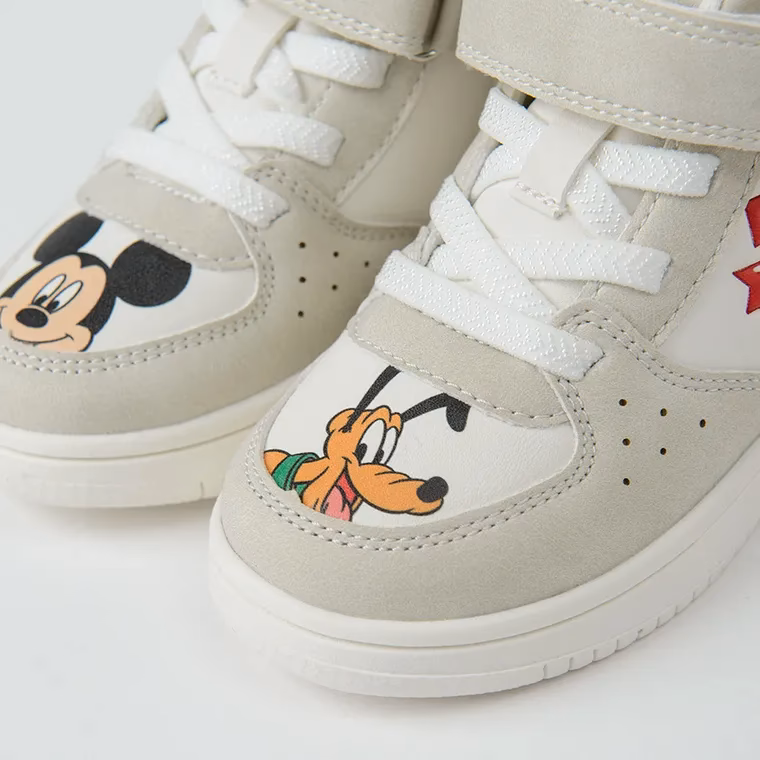 Jakie cechy powinny mieć dobre buty dla dziecka?