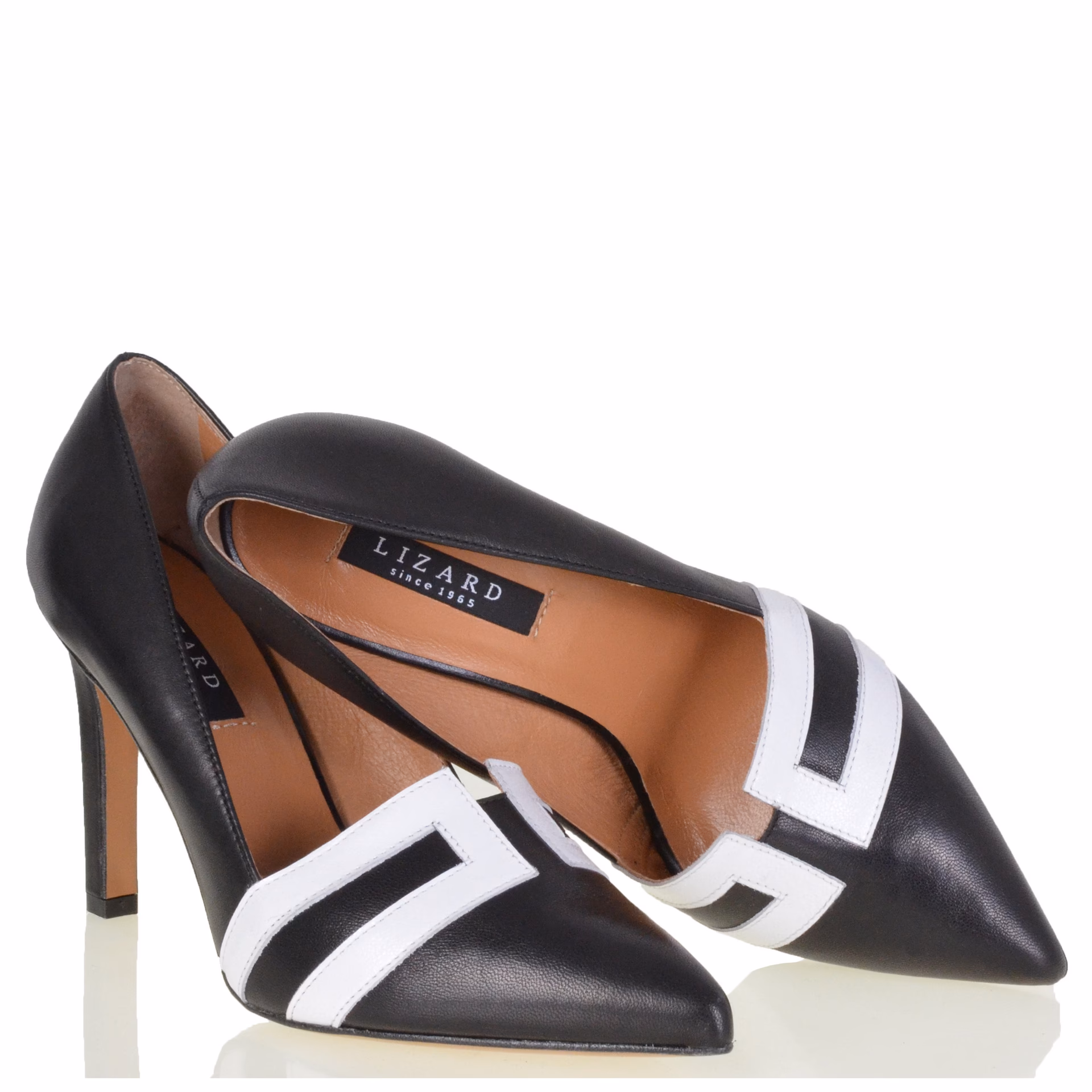 Do czego nosić białe szpilki?