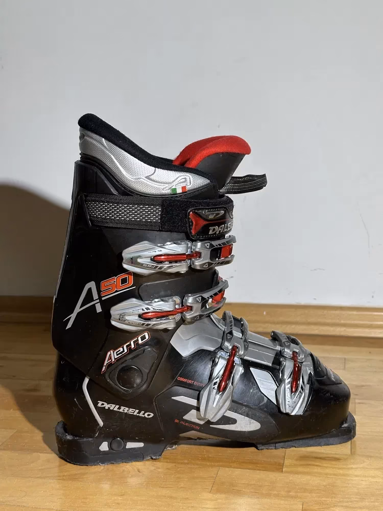 Что означает жесткость 50 в лыжных ботинках?