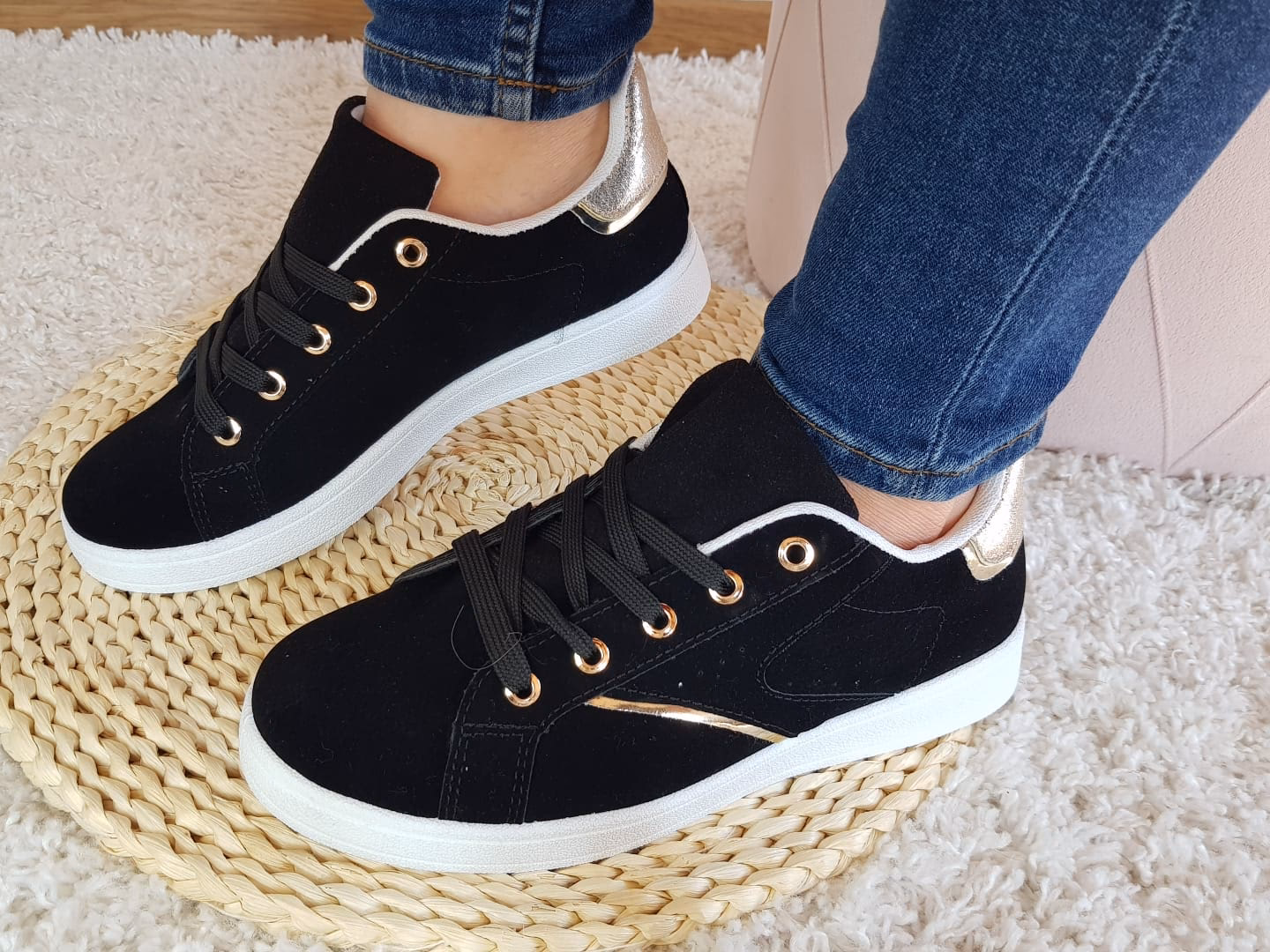 Jak dobrać buty sportowe damskie?