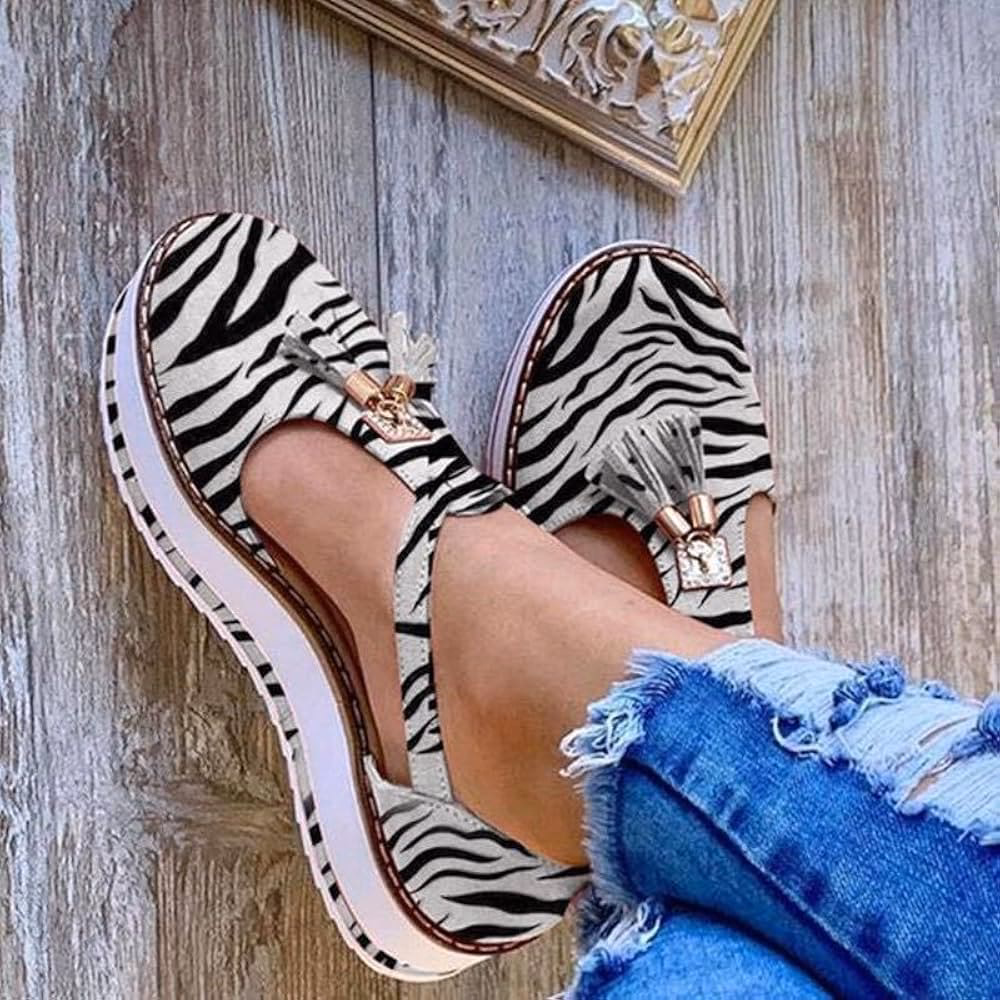 Jakie są modne buty dla kobiet z dużymi stopami?