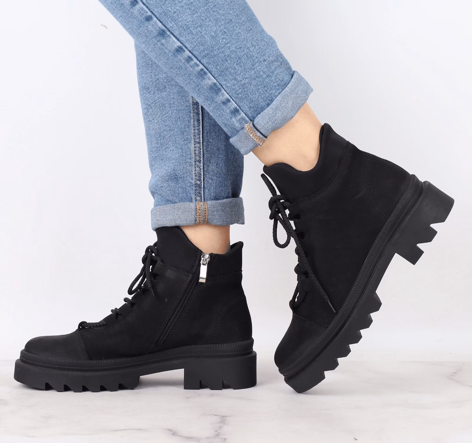 Do czego nosić trapery damskie?