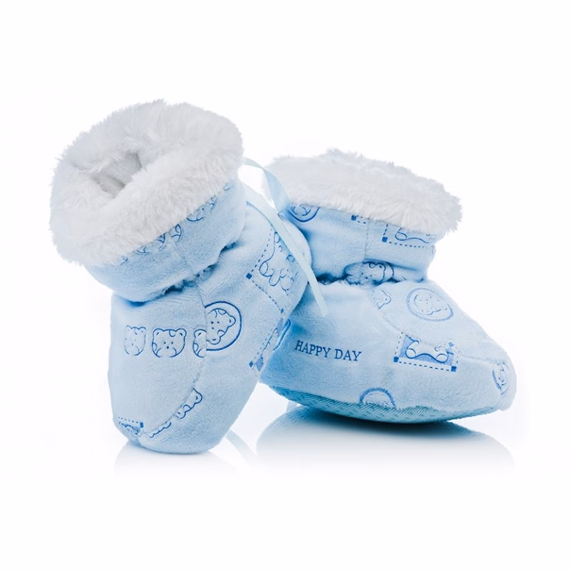 Czy niemowlakowi trzeba kupować buty?