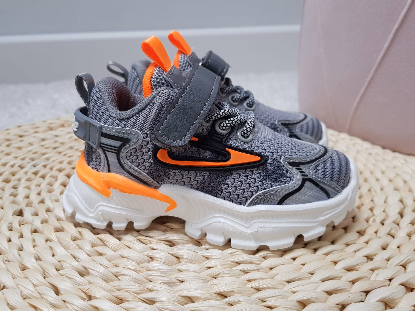 Jaki rozmiar butów dla dziecka 2 lat?