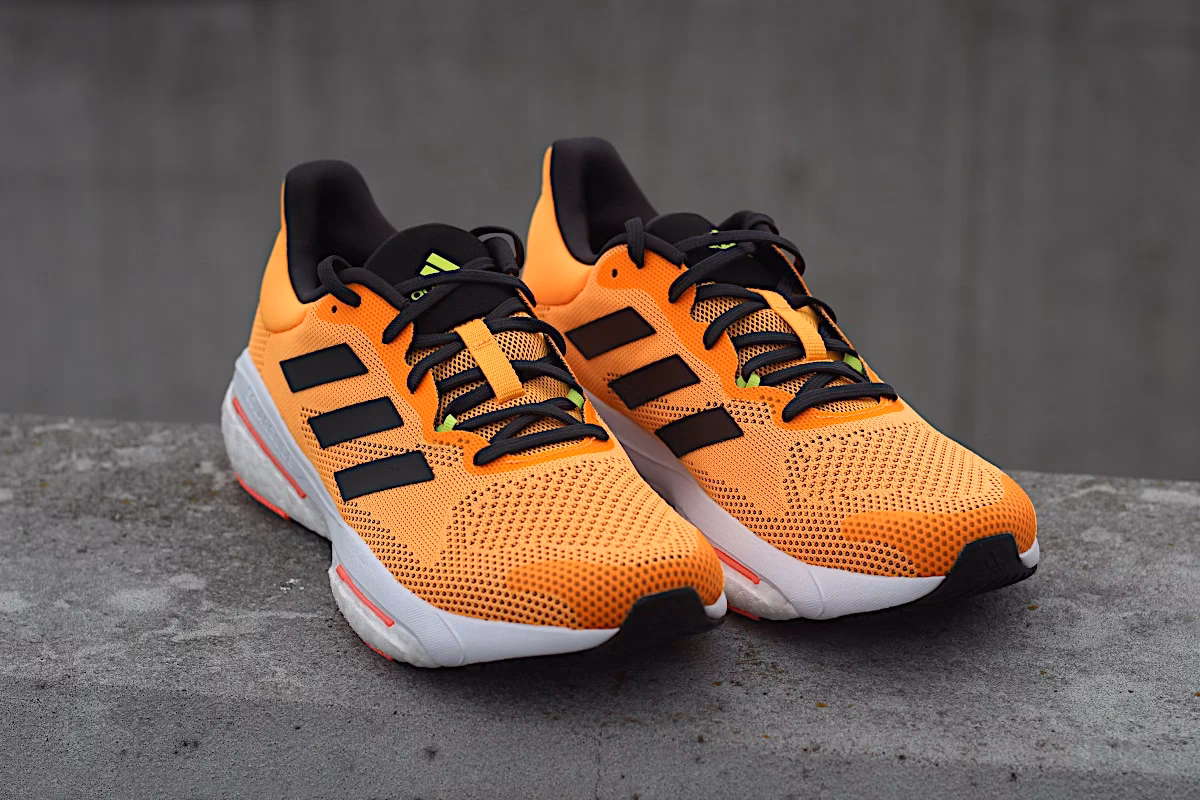 Jakie buty do biegania na szeroką stopę?