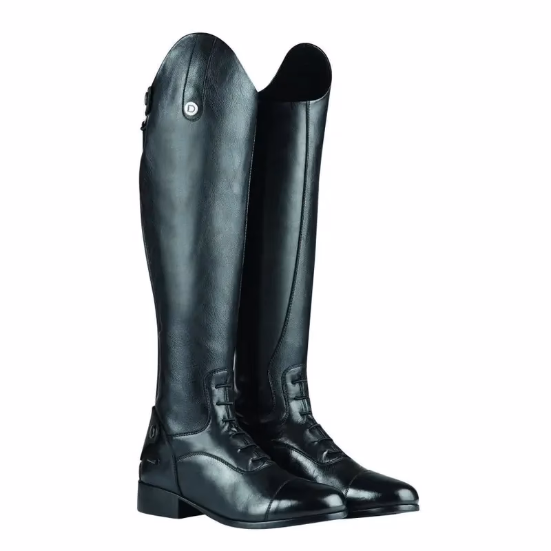 Czy buty do jazdy konnej muszą być skórzane?