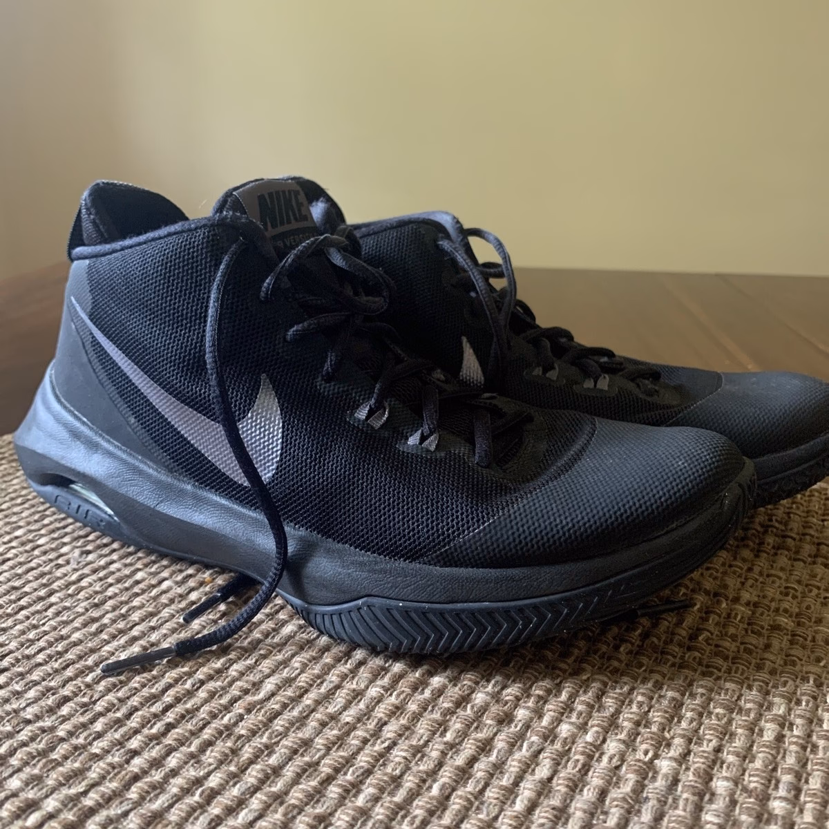 Ile kosztują buty Nike Air Versitile?