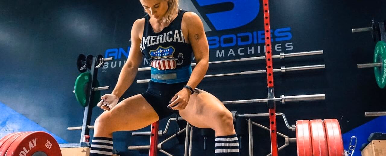 Po co podwyższona pięta w butach do ćwiczeń?