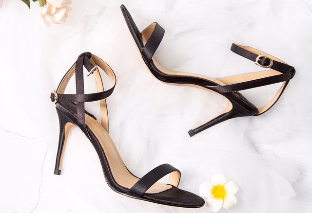 Jakie buty do długiej sukienki na studniówkę?