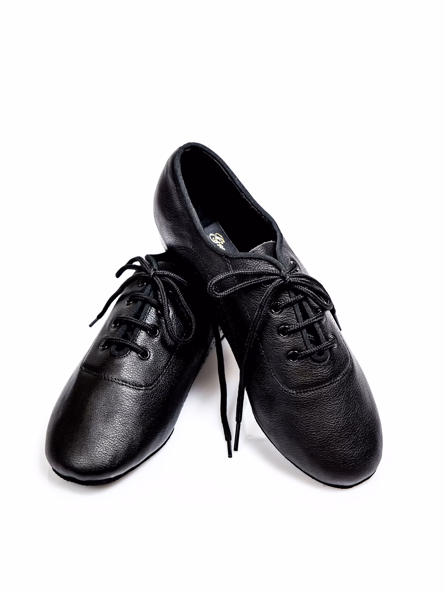 Jakie są rodzaje butów do tańca towarzyskiego dla chłopców?