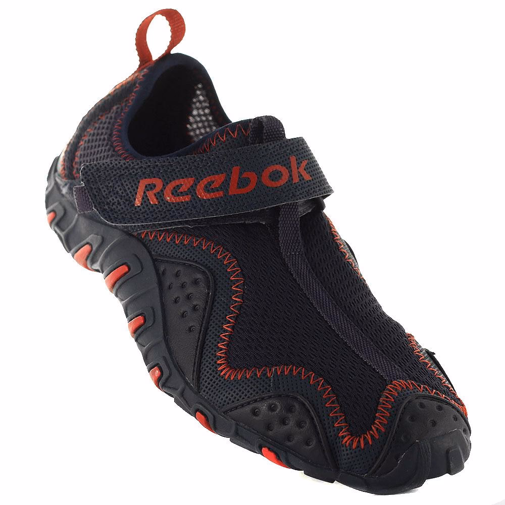 Jakie buty na kamienistą plażę?