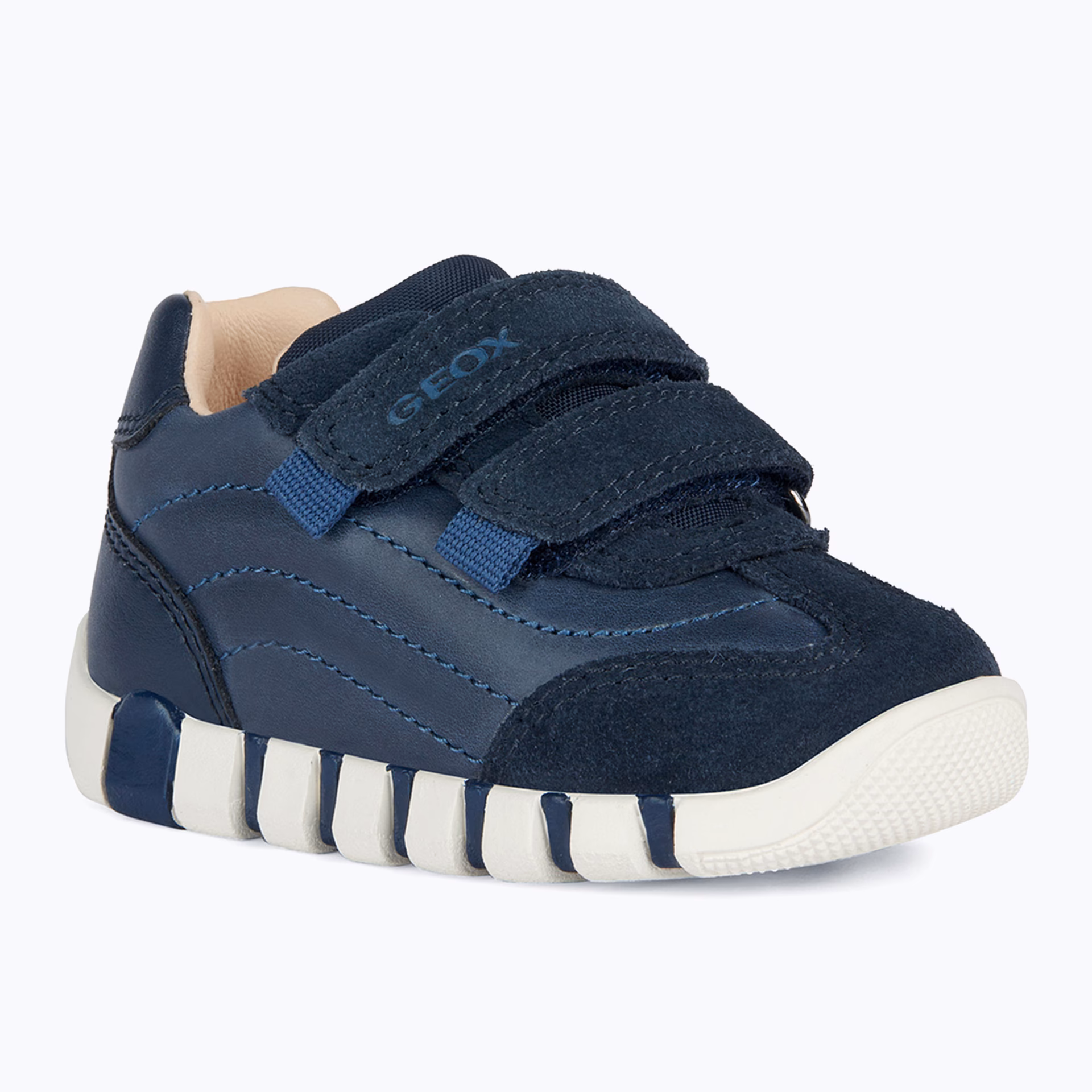 Jak dobrać odpowiedni rozmiar butów Geox dla dziecka?