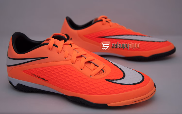 Jakie buty do piłki nożnej na halę wybrać?