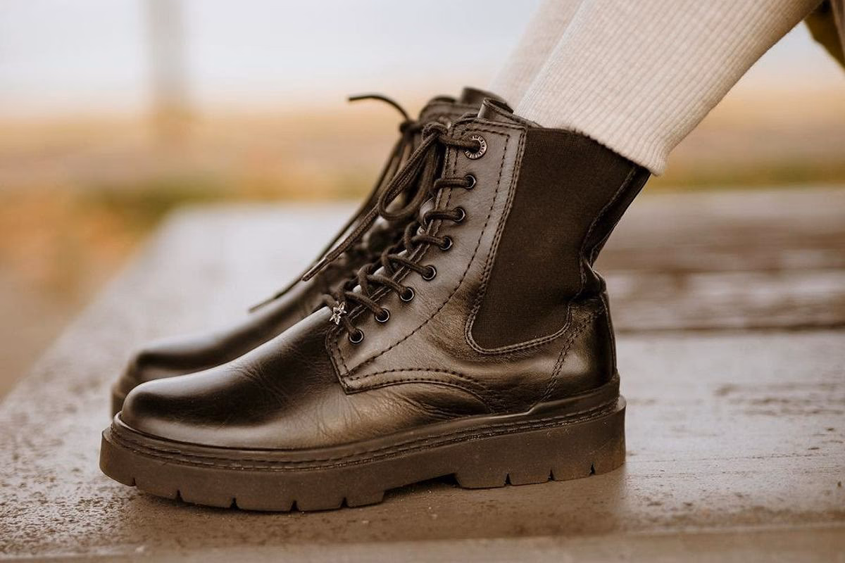 Jakie buty są teraz modne?