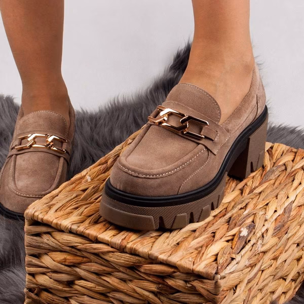 Jakie buty są teraz modne?