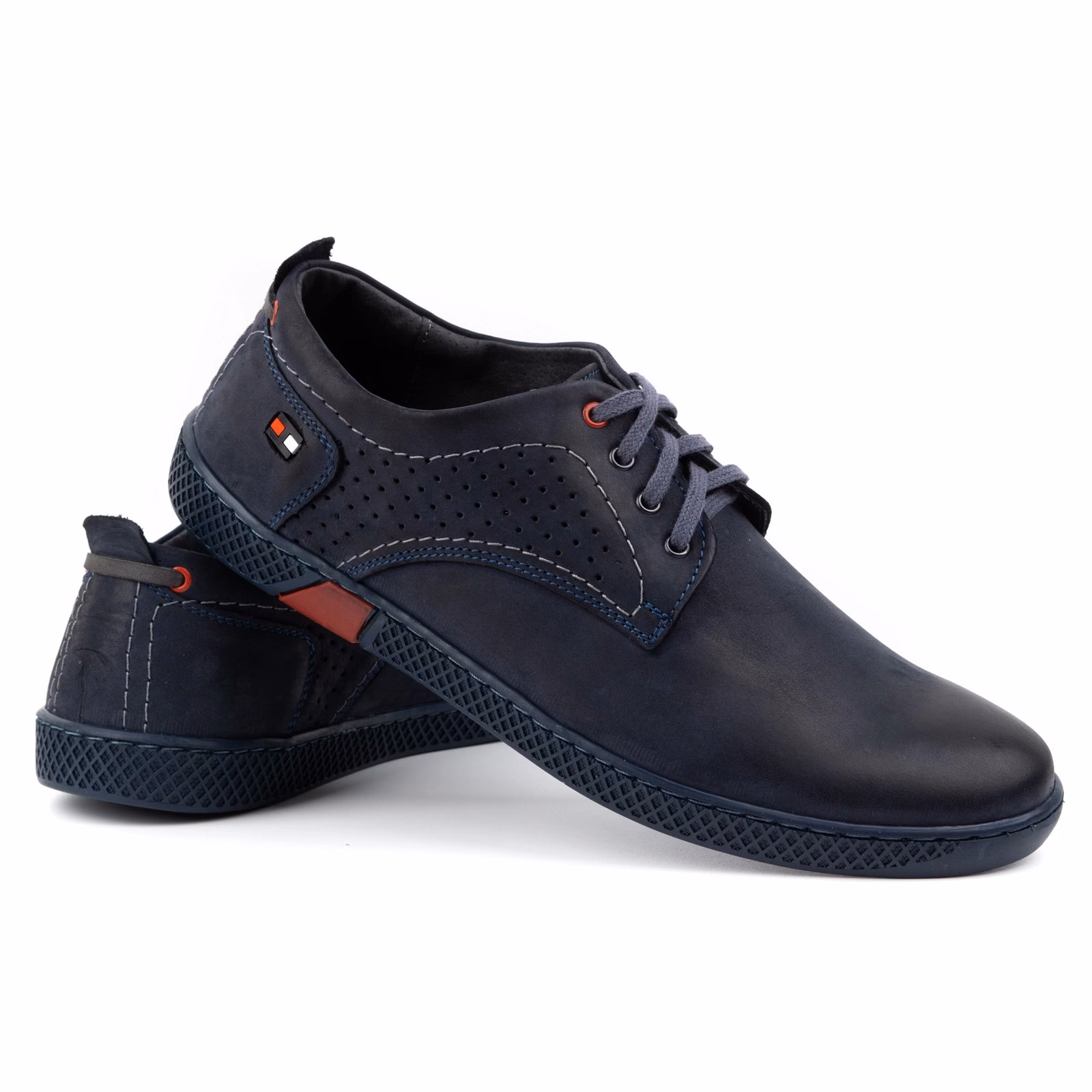 Jakie buty do koszuli i jeansów?