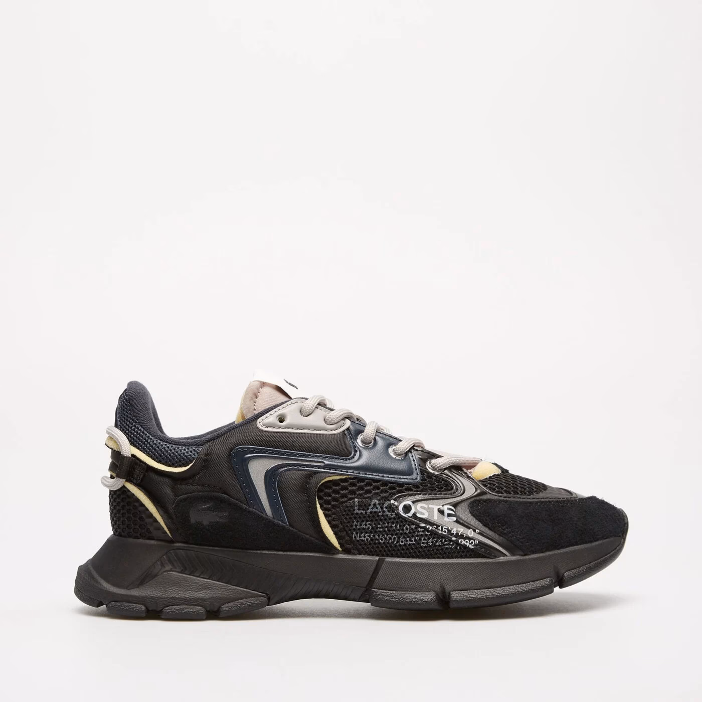 Czy czarne buty pasują do wszystkiego?