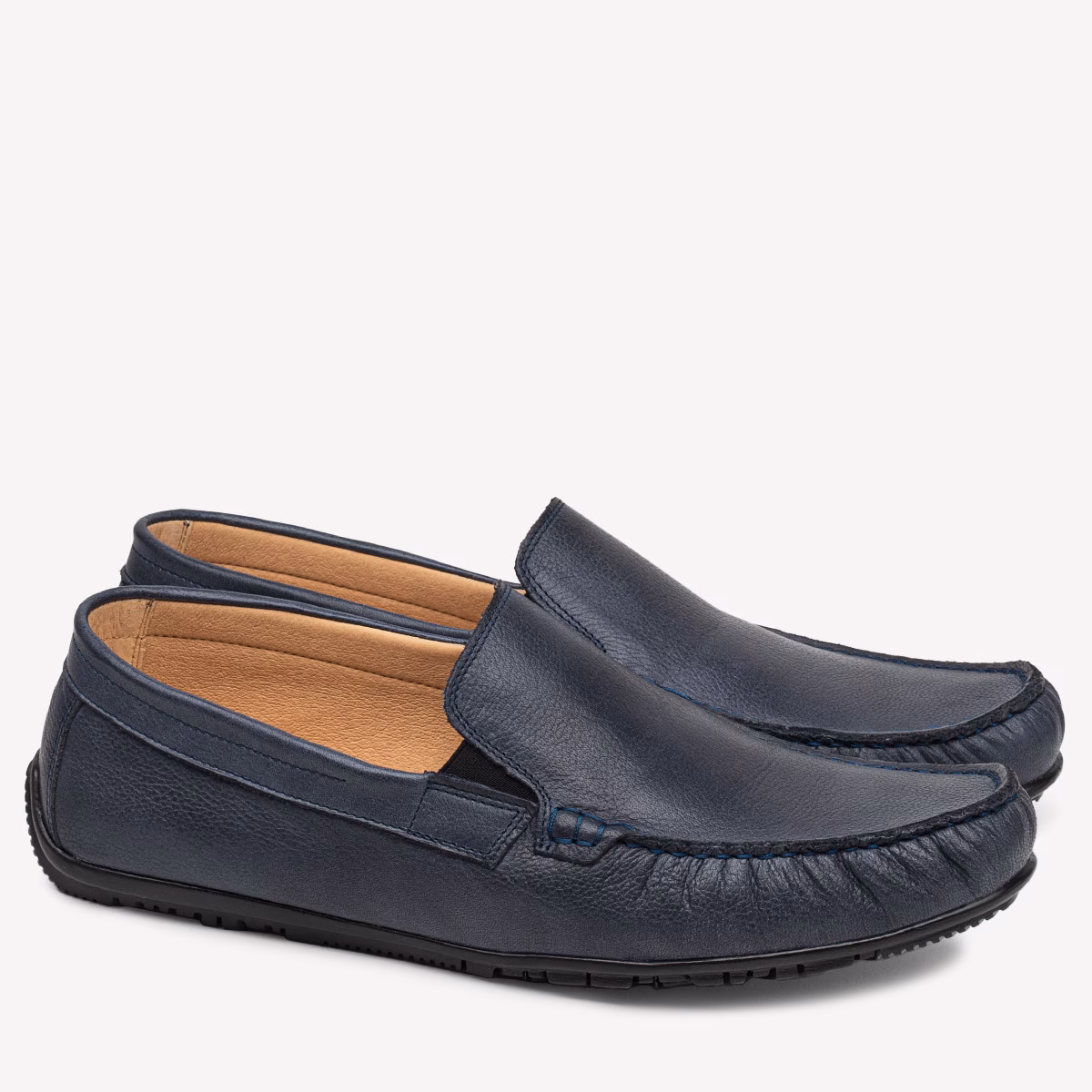 Czy mokasyny się rozciągają?