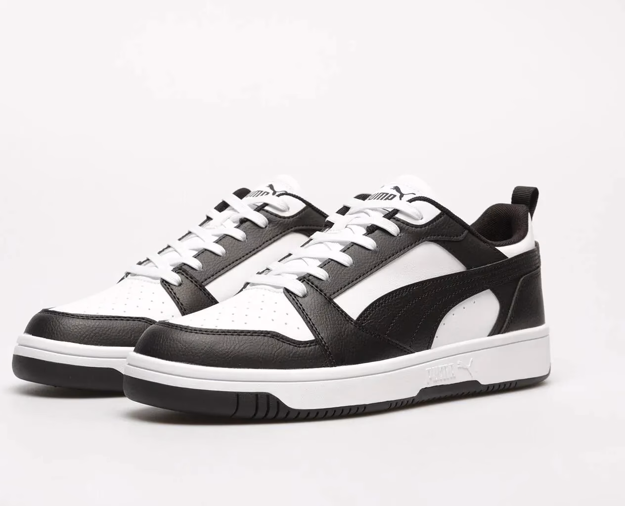 Jakie buty pasują do szerokich spodni?