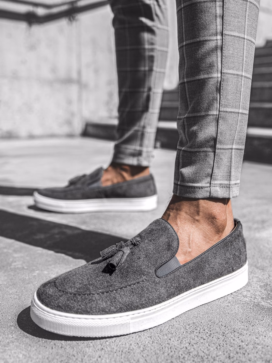 Slip on męskie - co to znaczy?