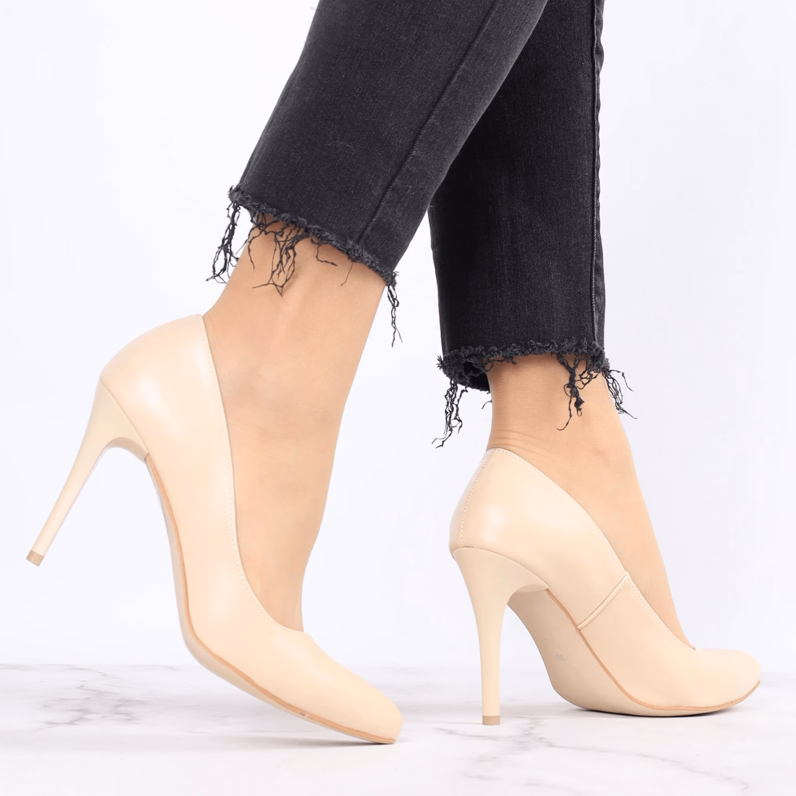 Do czego pasują szpilki?