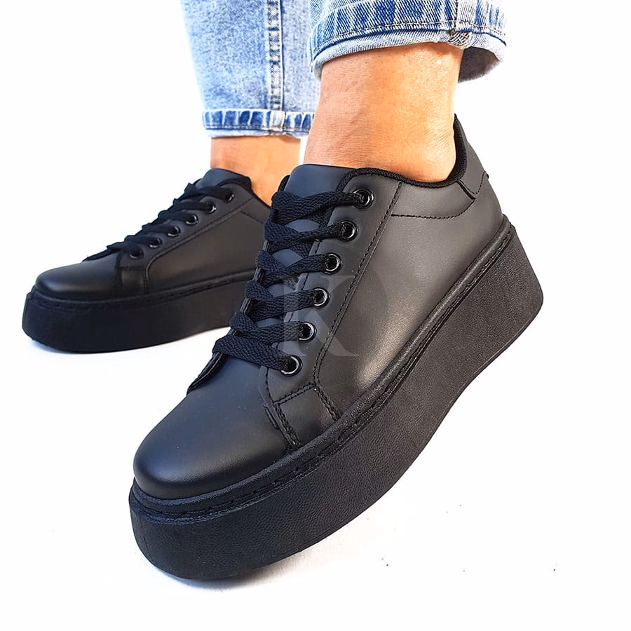 Jak nosić buty na platformie?