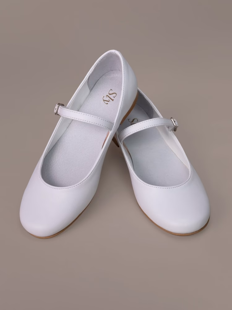 Czy można iść w balerinkach do Komunii?