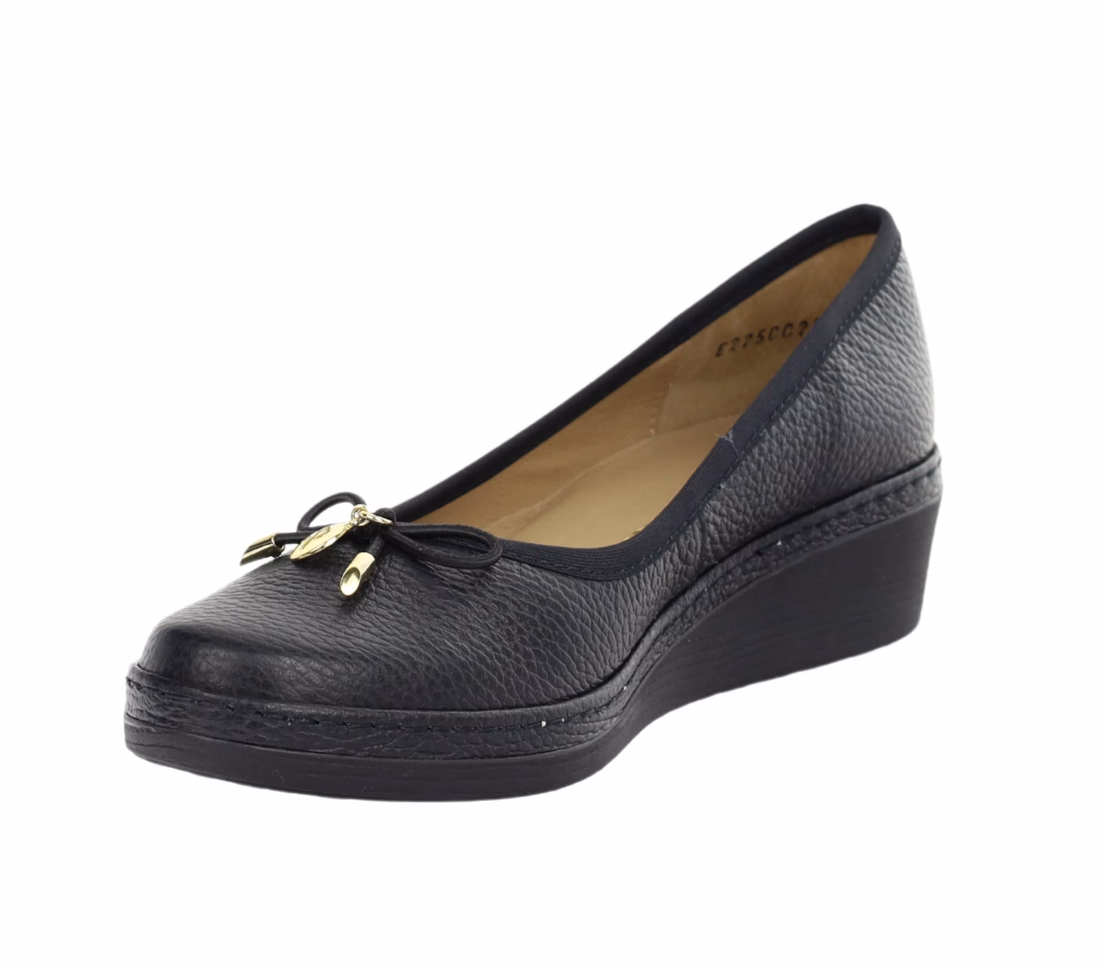 Jak nosić buty na koturnie?