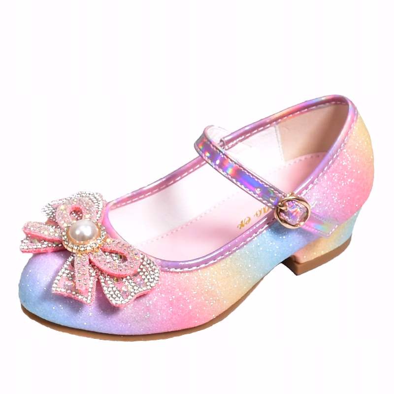 Jakie buty na obcasie dla dzieci wybrać?