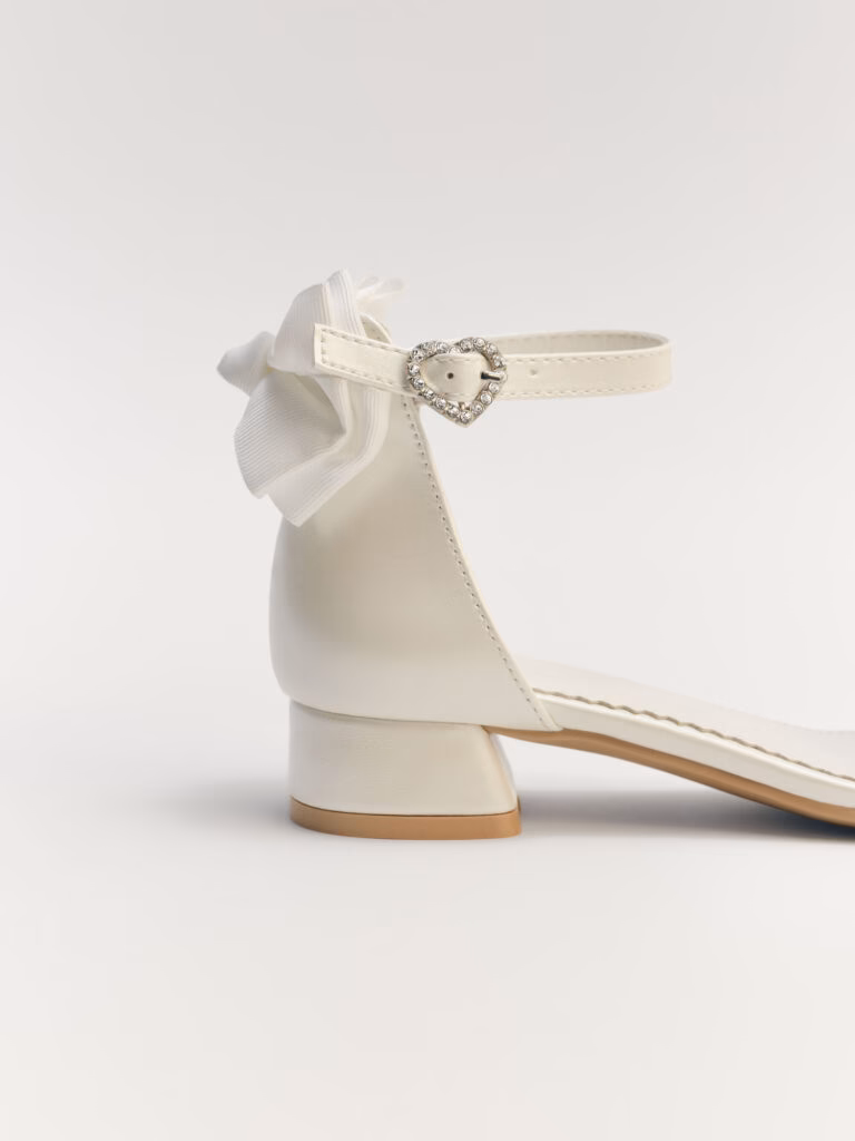 Czy buty na obcasie są odpowiednie dla dzieci?