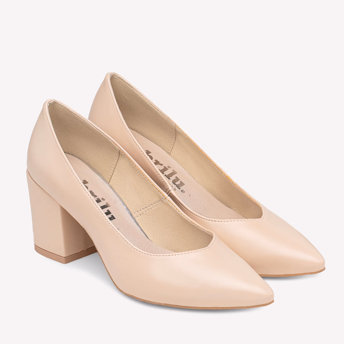 Czy buty na obcasie w rozmiarze 35 są łatwo dostępne?