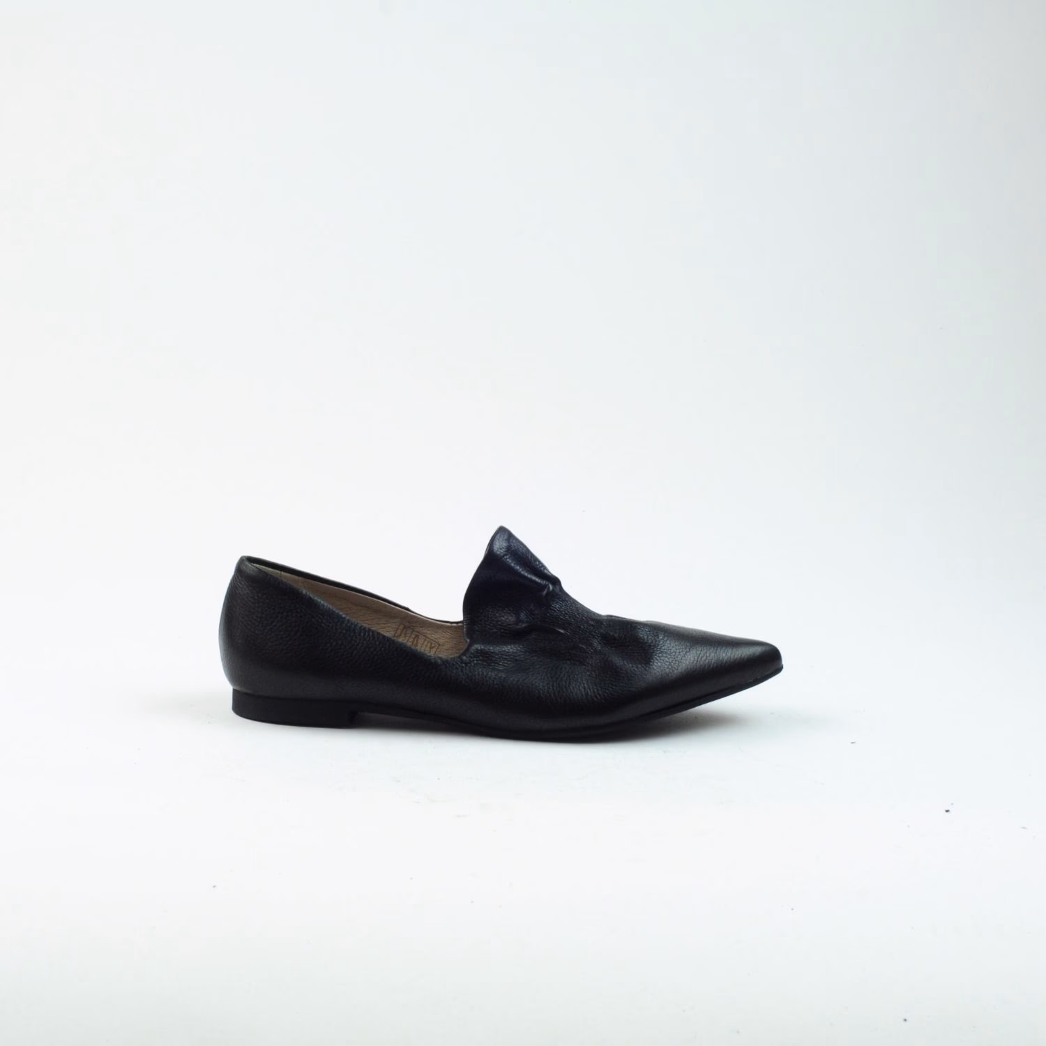 Jak nosić buty na płaskiej podeszwie?