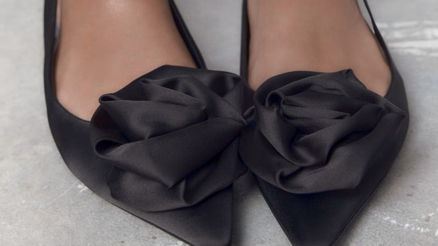 Jakie buty do cekinowej sukienki na Sylwestra?